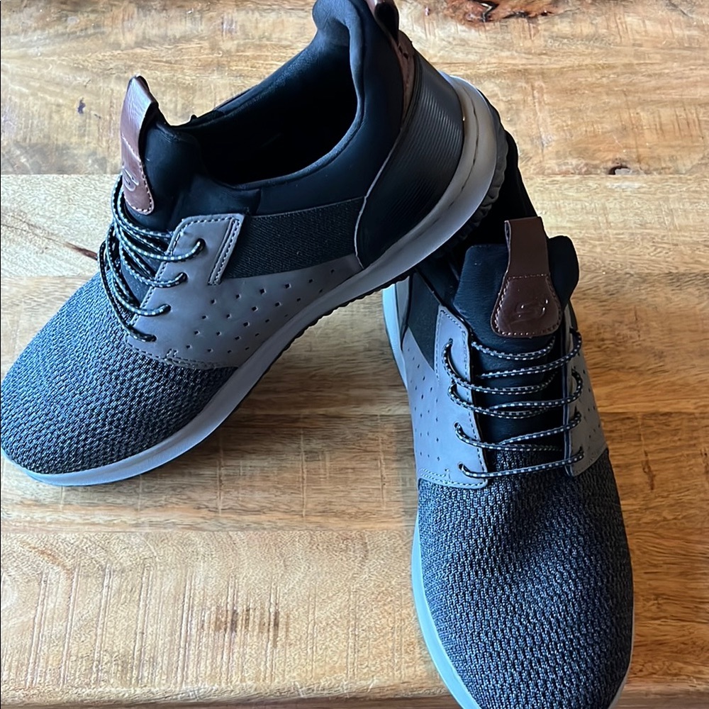 Skechers Men's Black and Gray Casual Shoes